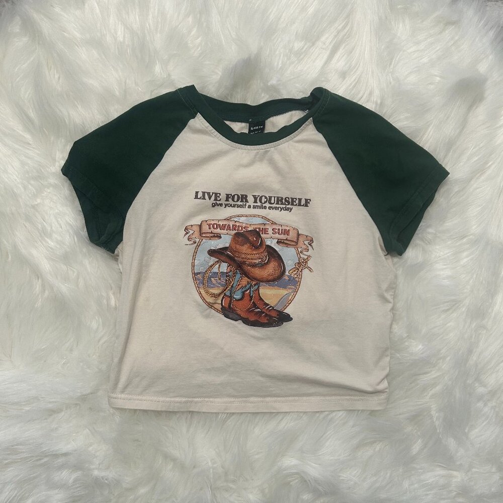 SHEIN Womans Cropped Country vibe t-shirt, Boot with hat graphic design SIZE M